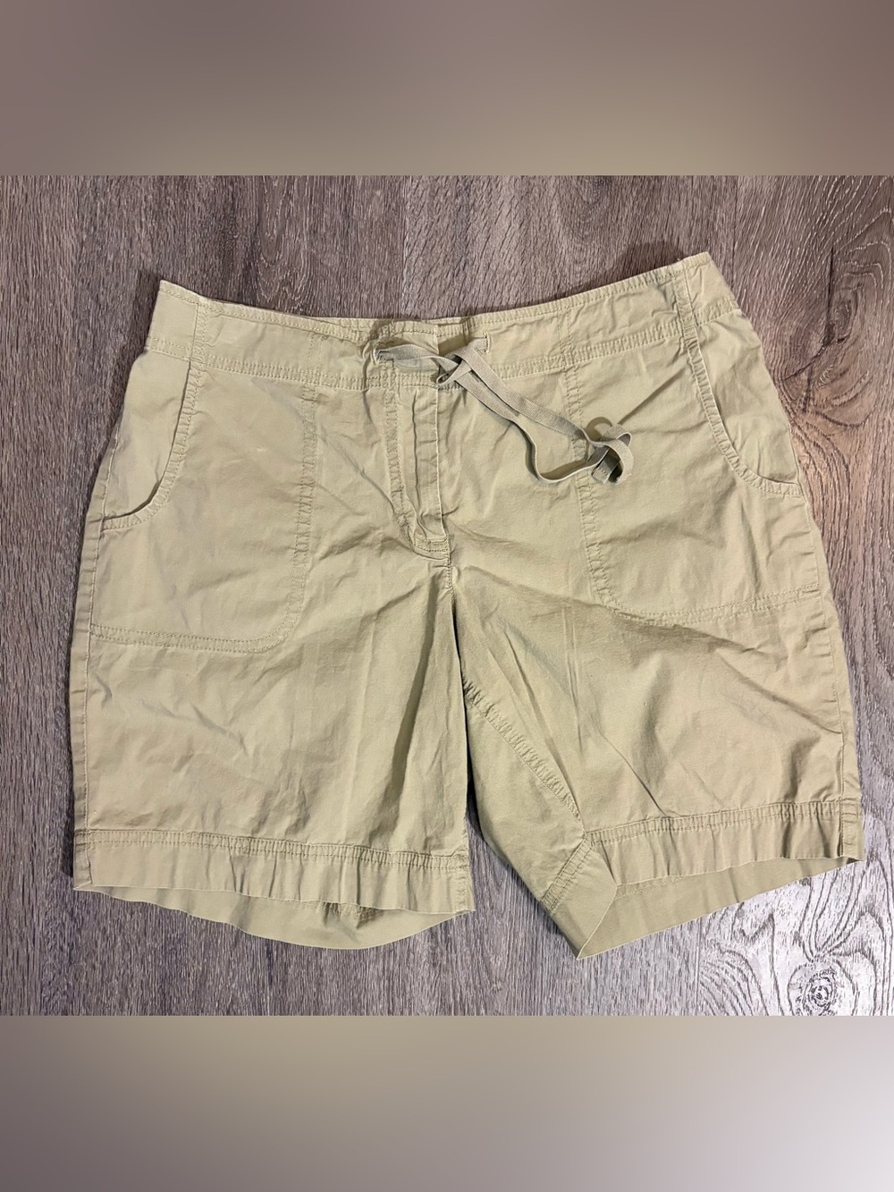 J. Jill Womens 10 Shorts Stretch Tan Chino Khaki Pockets Casual Hiking Outdoors